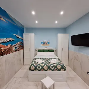 casa-vacanza-alessandra-naples.hotels-amalfi.com/