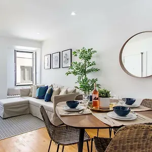Apartment Lovelystay - Traditional Alfama View, Lisbon